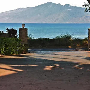 Maui House Bed & Breakfast
